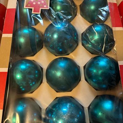 Vintage Shiny Brite Glass Ornaments – Teal & Silver Lot