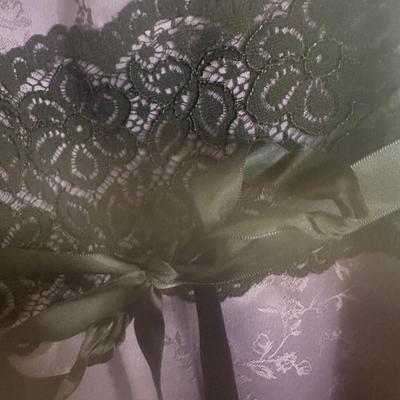 Vintage Roberta purple with black lace trim