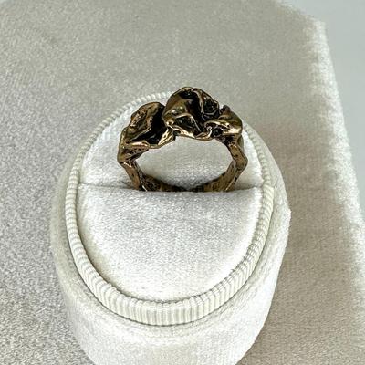 Luxurious Gold Alloy Plated Ring