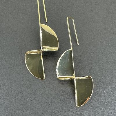 Luxurious Gold Alloy Plated Earrings