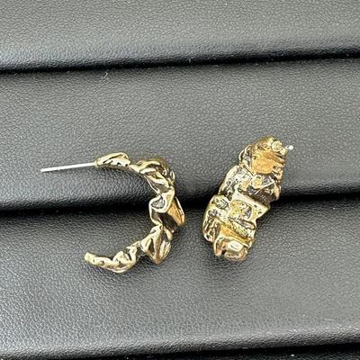 Luxurious Gold Alloy Plated Earrings