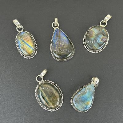 Labradorite Pendant 925 Sterling Silver Plated Handmade Gemstone 