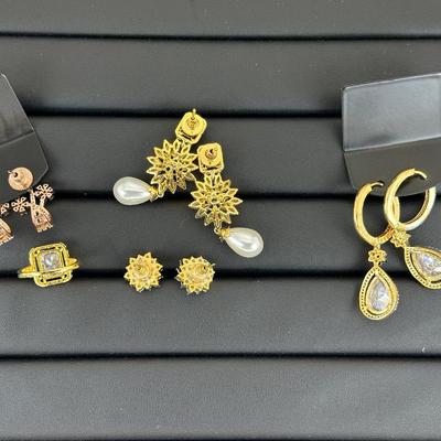 Brand New Zirconia Earrings And Ring Rhodium Plating Mix Lot