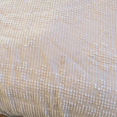 Double size chenille bedspread