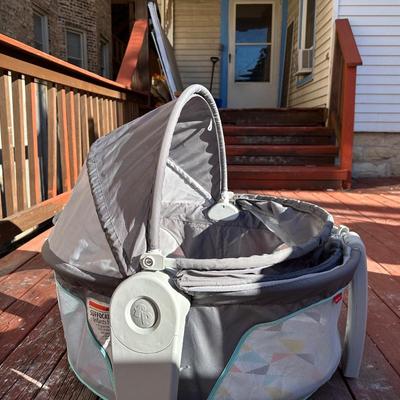 Fisher-Price On-the-Go Baby Dome