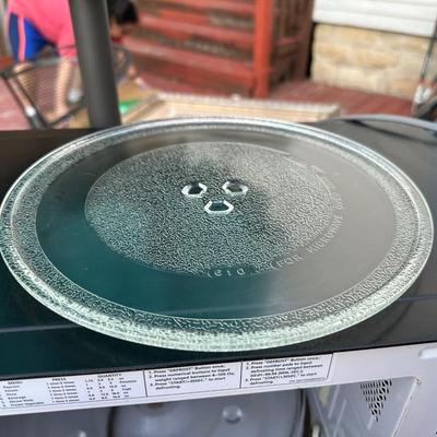 BLACK+DECKER 0.9 Cu. Ft. Digital Microwave Oven in stainless steel (model EM925AB9)