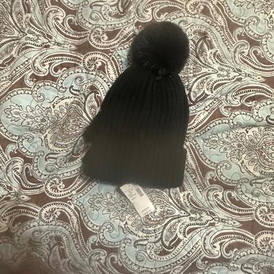 Maurice’s winter hat and glove set