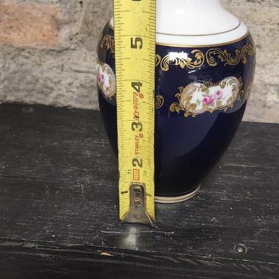 Sale Photo Thumbnail #39: Big cobalt vase and ashtray, gorgeous vase and small trinket box