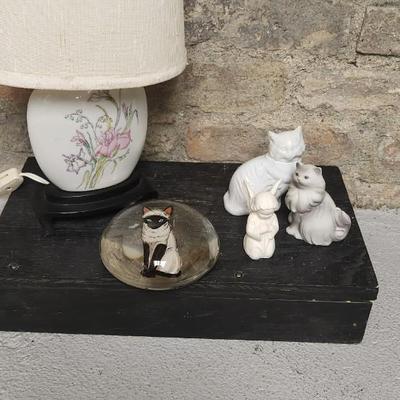 Sale Photo Thumbnail #55: Couple of Avon cats a small Goebel angel, a Siamese paperweight and a cute little lamp
