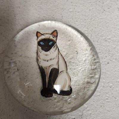 Sale Photo Thumbnail #62: Couple of Avon cats a small Goebel angel, a Siamese paperweight and a cute little lamp