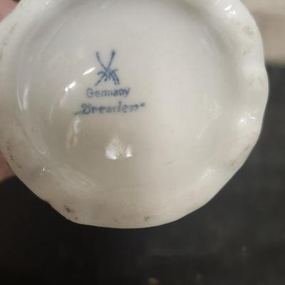 Sale Photo Thumbnail #89: Gorgeous porcelain Dresen figures. The porcelain work is stunning on these pink figures