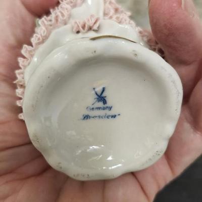 Sale Photo Thumbnail #86: Gorgeous porcelain Dresen figures. The porcelain work is stunning on these pink figures