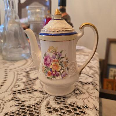 Vintage Tea pot
