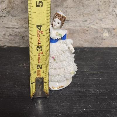 Sale Photo Thumbnail #100: More fabulous porcelain work. Again these are super fragile and they all have some damage.