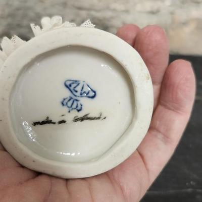 Sale Photo Thumbnail #99: More fabulous porcelain work. Again these are super fragile and they all have some damage.