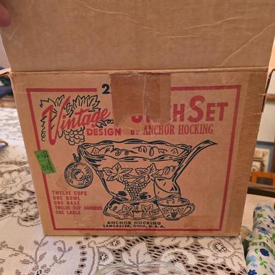 Punch bowl set