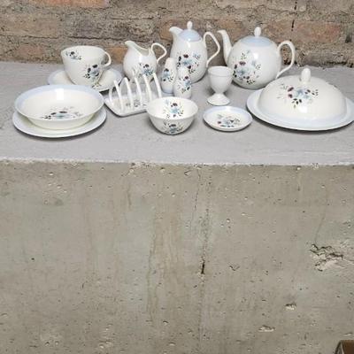 Sale Photo Thumbnail #149: Sweet little tea set.