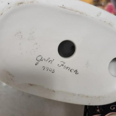 Sale Photo Thumbnail #189: Bird lot...lot of birds