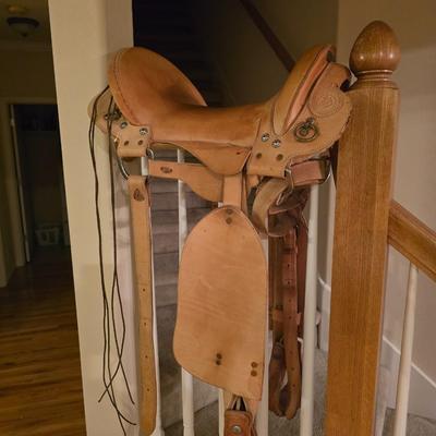 Saddle