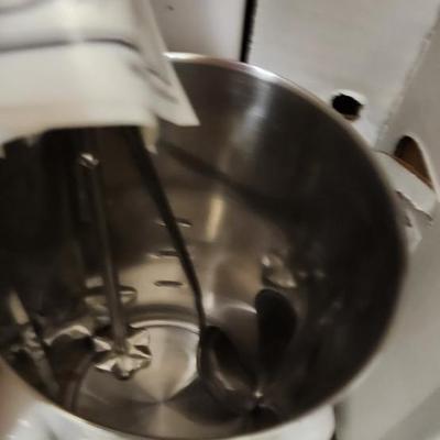 Sale Photo Thumbnail #266: Popiel crepe pan, malt blender, small Mandolin, salt and pepper and mini muffin tin