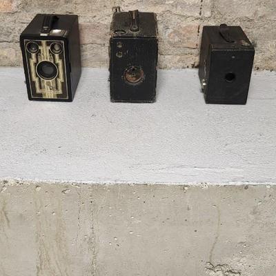 Sale Photo Thumbnail #396: 3 old box cameras. Fits medium flat rate box