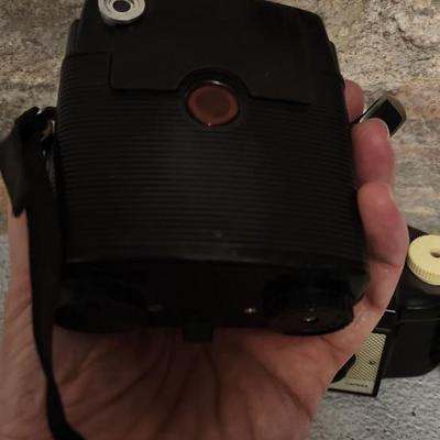 Sale Photo Thumbnail #434: Set of 3 Kodak cameras. Starmatic, starlet and Holiday Flash. Fits a medium flat rate box