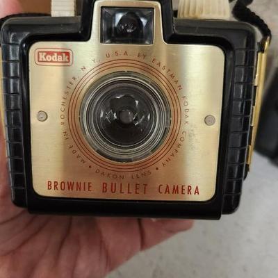 Sale Photo Thumbnail #443: Lot of 2 Brownies. Bullet has box and booklet. Twin 20. Fits a medium flat rate box