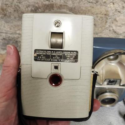 Sale Photo Thumbnail #457: Pair of Brownie Starflash and a Flash 30. Fits a medium flat rate box