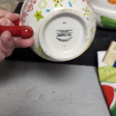 Sale Photo Thumbnail #538: Bright and happy items for your kitchen. That cute little bowl with 4 fondue forks!!