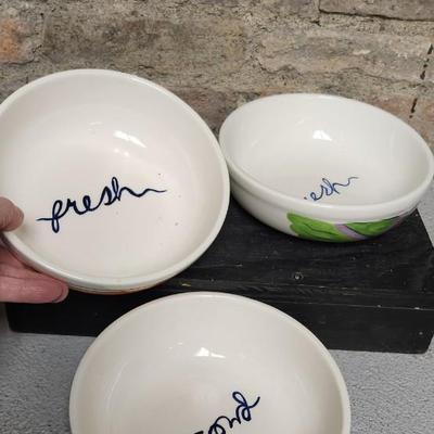 Sale Photo Thumbnail #542: Bright and happy items for your kitchen. That cute little bowl with 4 fondue forks!!