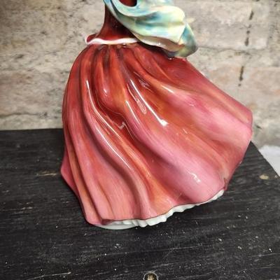 Sale Photo Thumbnail #568: Gorgeous Blythe figurine, sweet German music box and a retro car radio