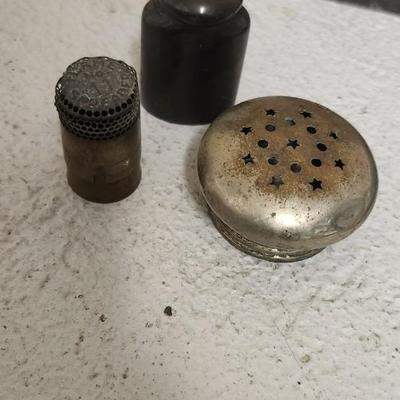 Sale Photo Thumbnail #575: Toluna cat, small woven "rug" a gorgeous blown finger bowl and some littles