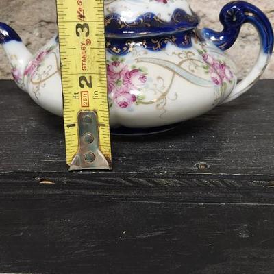 Sale Photo Thumbnail #594: Three pieces of Candlewick and two really great old pots