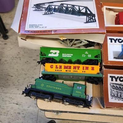Sale Photo Thumbnail #635: More trains. Tyco