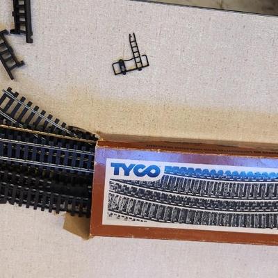 Sale Photo Thumbnail #644: More trains. Tyco