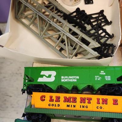 Sale Photo Thumbnail #637: More trains. Tyco