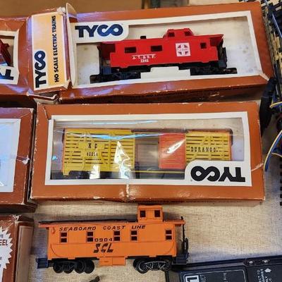 Sale Photo Thumbnail #639: More trains. Tyco