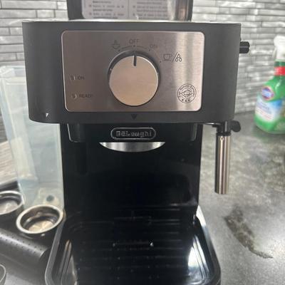 De'Longhi Stilosa EC260.BK Manual Espresso Machine - Like New