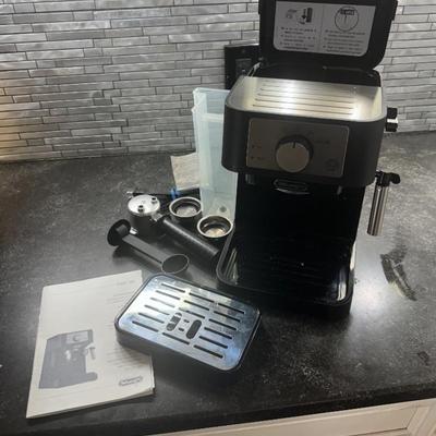 De'Longhi Stilosa EC260.BK Manual Espresso Machine - Like New