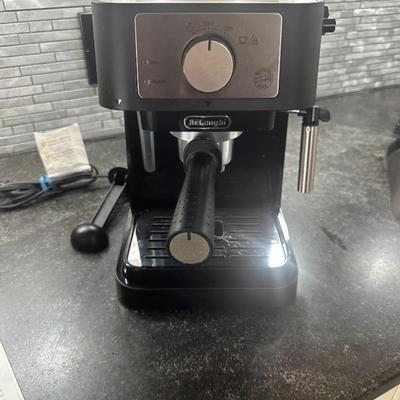 De'Longhi Stilosa EC260.BK Manual Espresso Machine - Like New