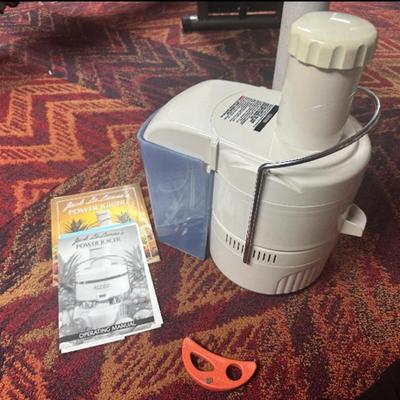 Jack LaLanne Power Juicer Classic (Model CL-003AP) - Lightly Used, Excellent Condition with Manual