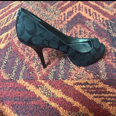 Coach Signature Canvas Peep-Toe Pumps Heels - Black Size 8 - Excellent Pre-Owned Condition