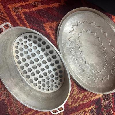 Vintage Wagner Ware Magnalite Oval Roaster Dutch Oven (4265) - 8 Qt Cast Aluminum with Lid & Perforated Trivet