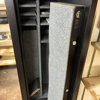 Field & stream gun safe 19"wide x 15"deep x 55" tall $150