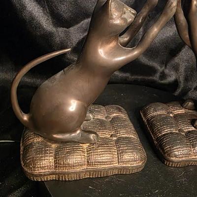 Antique Bronze Cat Bookends Pair – Sculptural Feline Figures on Cushioned Bases – Vintage Art Decor