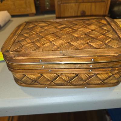 Woven box