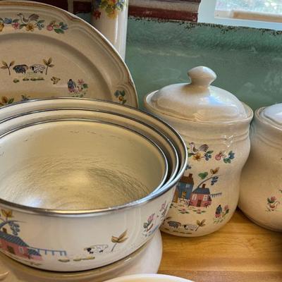 Sale Photo Thumbnail #25: Cookware and decor 