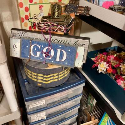 Sale Photo Thumbnail #59: Signs 