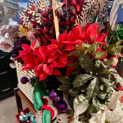 Sale Photo Thumbnail #89: Crafts 