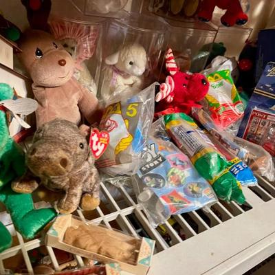Sale Photo Thumbnail #139: Beanie babies 